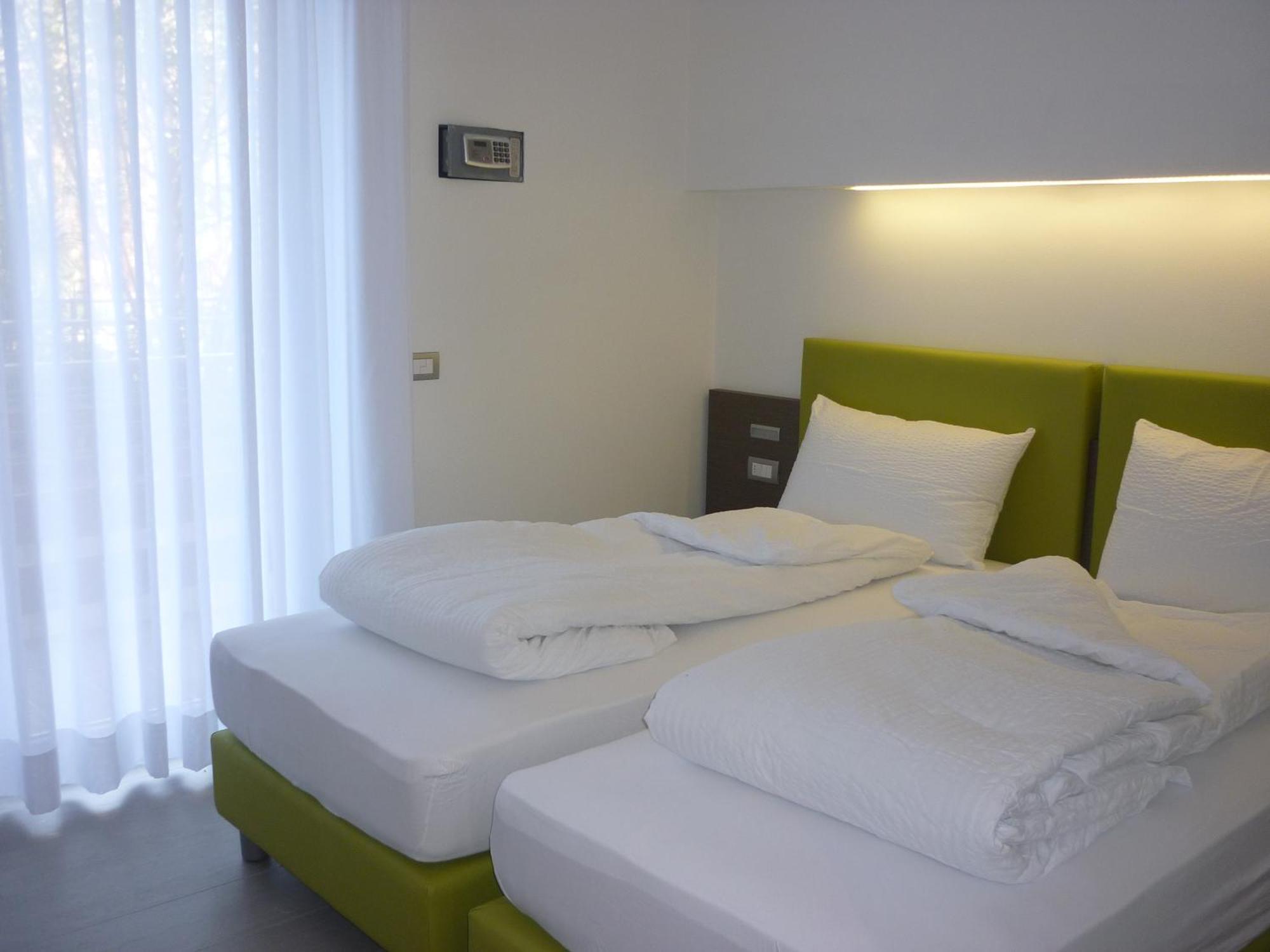 Residence Rivachiara Bagian luar foto