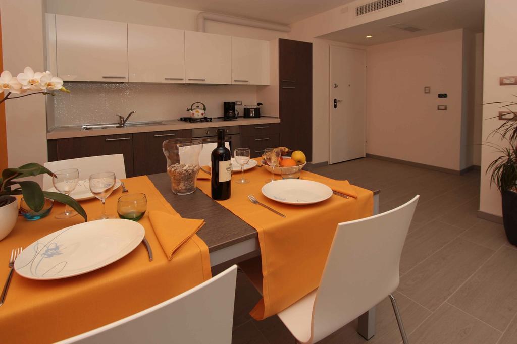 Residence Rivachiara Bagian luar foto