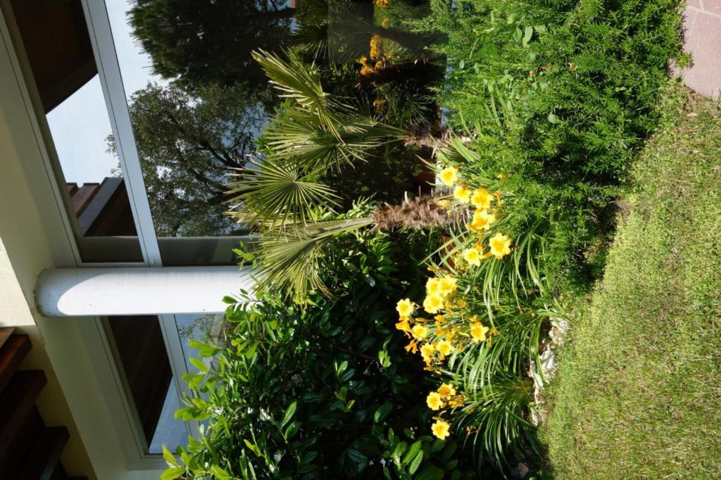 Residence Rivachiara Bagian luar foto