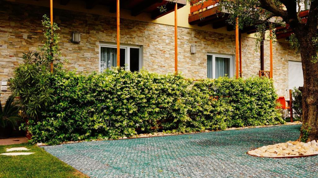 Residence Rivachiara Bagian luar foto